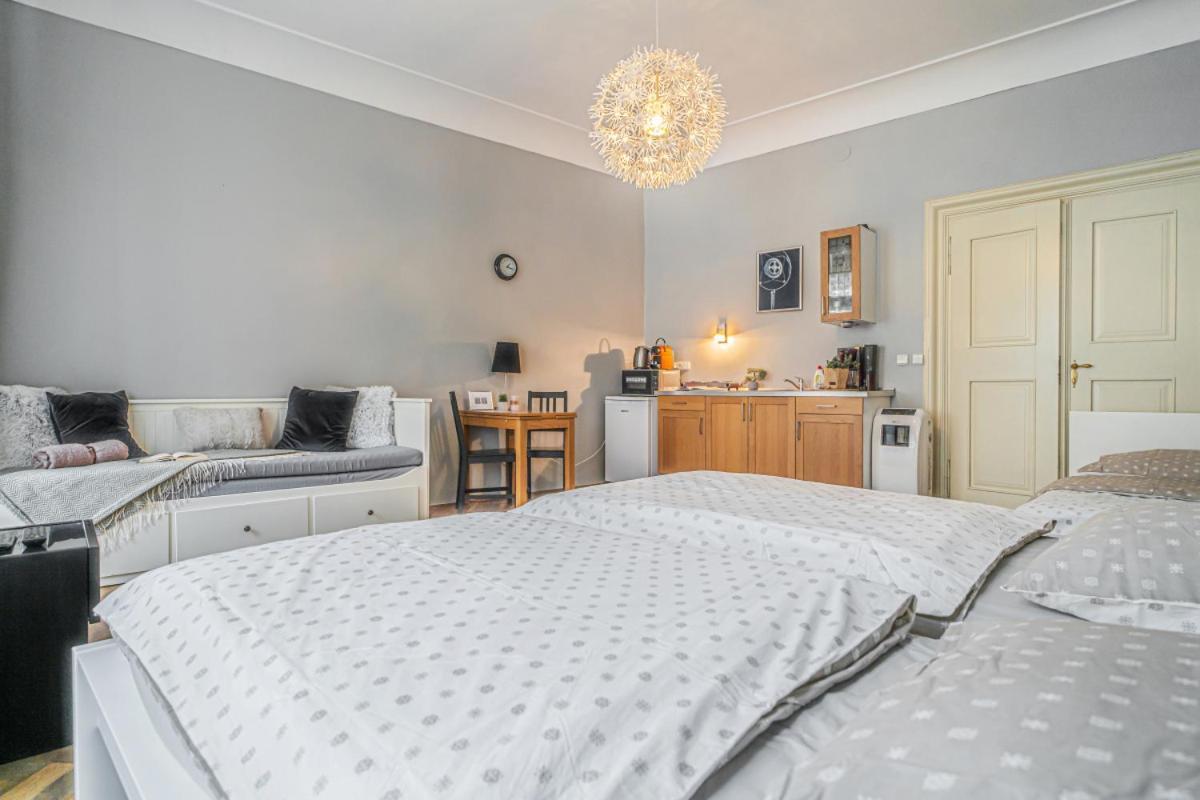 Апартаменты Bright Studio Close To Charles Bridge And Prague Castle Экстерьер фото